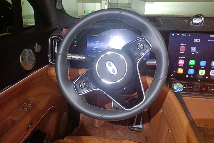 Used Hima AITO M9 2024 Range-Extended Max Edition 42 kWh 6-Seater Version Steering Wheel
