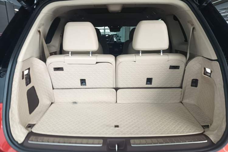 Used Hima AITO M9 2024 Range-Extended Ultra Version 42 kWh 6-Seater Model Trunk