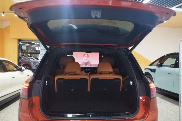 Used Hima AITO M9 2024 All-Electric Ultra Version 100 kWh 6-Seater Model Trunk