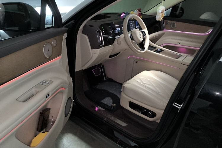 Used Hima AITO M9 2024 All-Electric Ultra Version 100 kWh 6-Seater Model Driver Seat