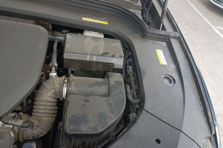 Used Hima AITO M9 2024 Range-Extended Ultra Version 42 kWh 6-Seater Model Engine Bay Left