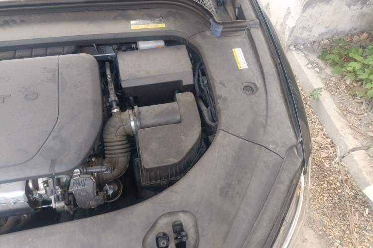 Used Hima AITO M9 2024 Range-Extended Ultra Version 42 kWh 6-Seater Model Engine Bay Left