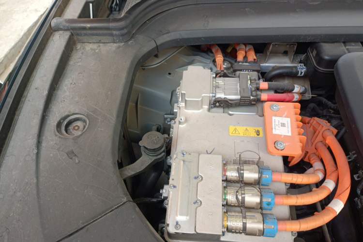 Used Hima AITO M9 2024 Range-Extended Ultra Version 42 kWh 6-Seater Model Engine Bay Right