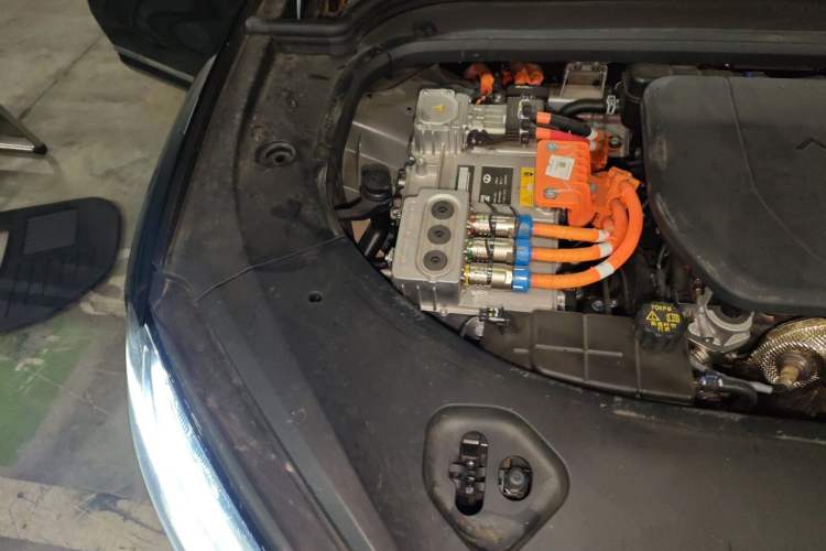 Used Hima AITO M9 2024 Range-Extended Max Edition 42 kWh 6-Seater Version Engine Bay Right