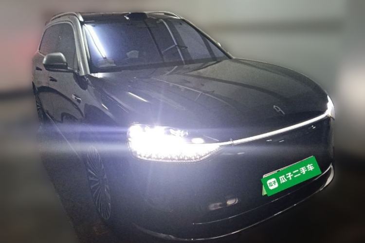 Used Hima AITO M9 2024 Range-Extended Ultra Version 42 kWh 6-Seater Model Front Right 45 Deg