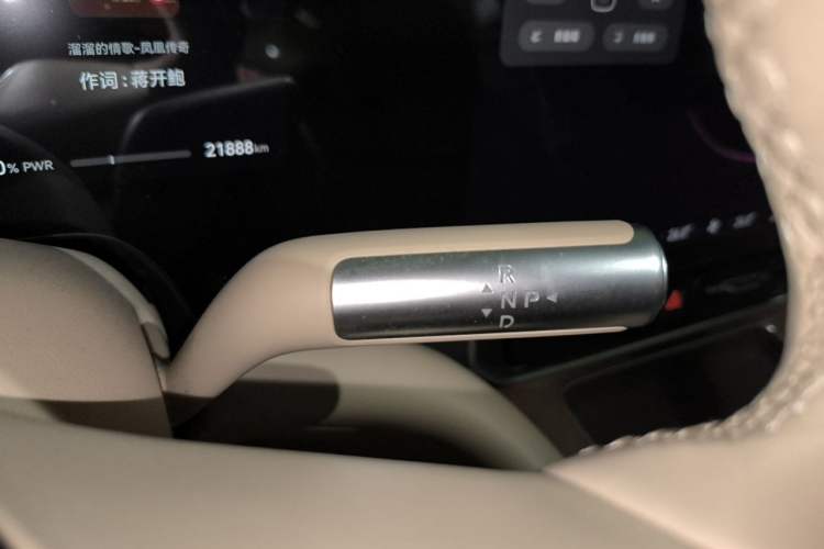 Used Hima AITO M9 2024 All-Electric Ultra Version 100 kWh 6-Seater Model Gear Lever