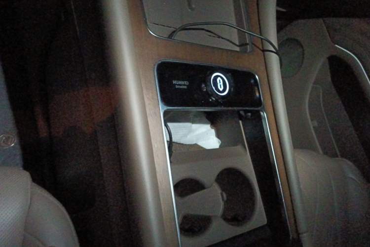 Used Hima AITO M9 2024 All-Electric Ultra Version 100 kWh 6-Seater Model Gear Lever