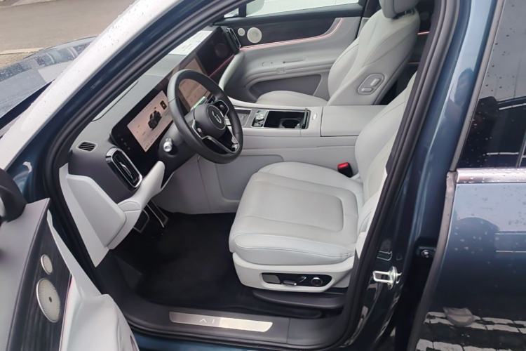 Used Hima AITO M9 2024 Range-Extended Ultra Version 52 kWh 5-Seater Model Left Front Seat