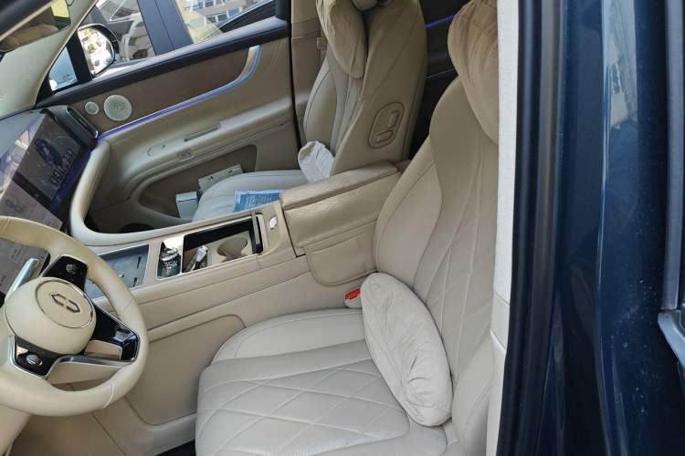 Used Hima AITO M9 2024 Range-Extended Max Edition 42 kWh 6-Seater Version Left Front Seat