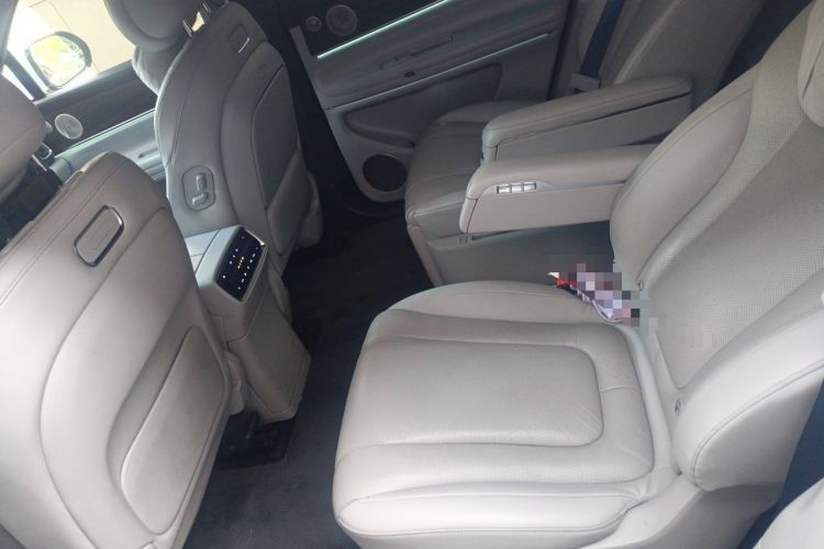 Used Hima AITO M9 2024 Range-Extended Ultra Version 42 kWh 6-Seater Model Left Rear Seat
