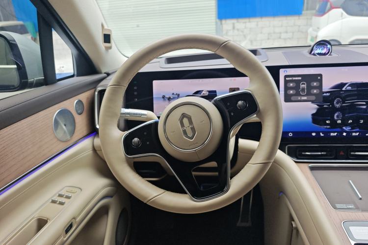 Used Hima AITO M9 2024 Range-Extended Ultra Version 42 kWh 6-Seater Model Steering Wheel