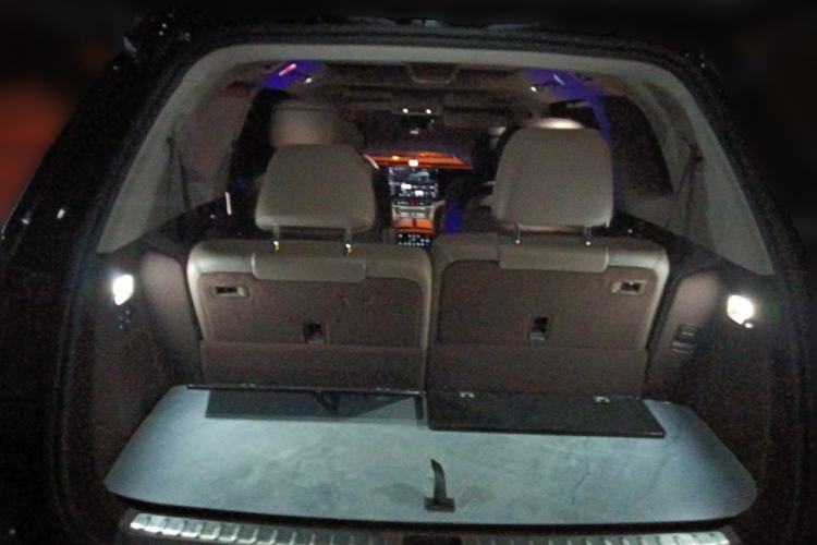 Used Hima AITO M9 2024 All-Electric Ultra Version 100 kWh 6-Seater Model Trunk