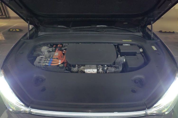 Used Hima AITO M9 2024 Range-Extended Ultra Version 52 kWh 6-Seater Model Engine Bay