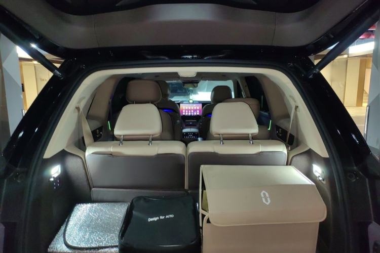 Used Hima AITO M9 2024 Range-Extended Ultra Version 52 kWh 6-Seater Model Trunk