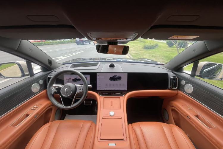 Used Hima AITO M9 2024 Range-Extended Ultra Version 42 kWh 6-Seater Model Center Console