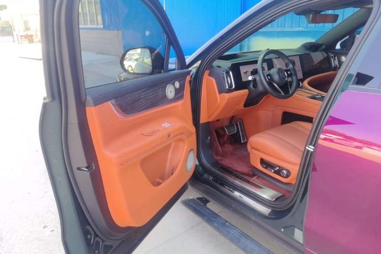 Used Hima AITO M9 2024 Range-Extended Ultra Version 42 kWh 6-Seater Model Driver Seat
