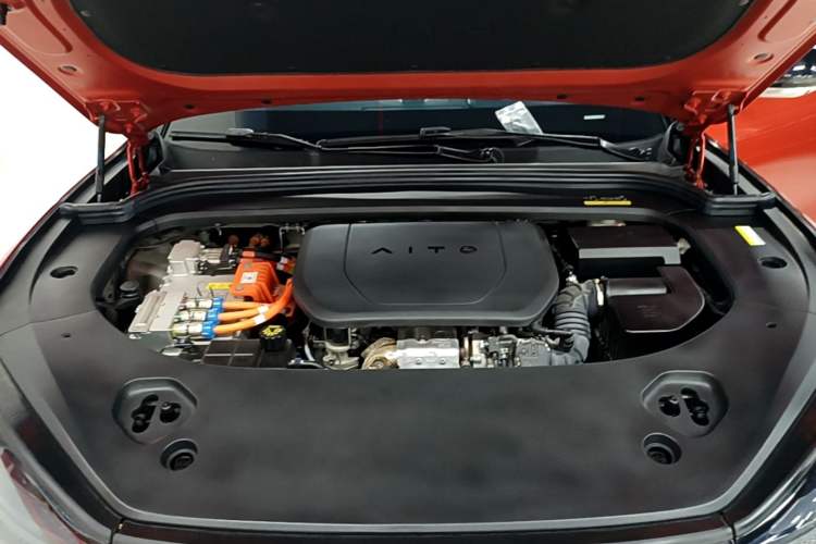 Used Hima AITO M9 2024 Range-Extended Ultra Version 52 kWh 6-Seater Model Engine Bay
