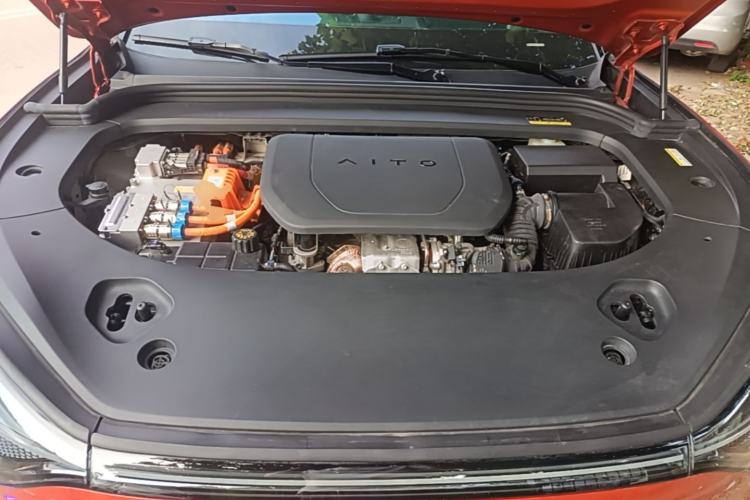 Used Hima AITO M9 2024 Range-Extended Ultra Version 42 kWh 6-Seater Model Engine Bay