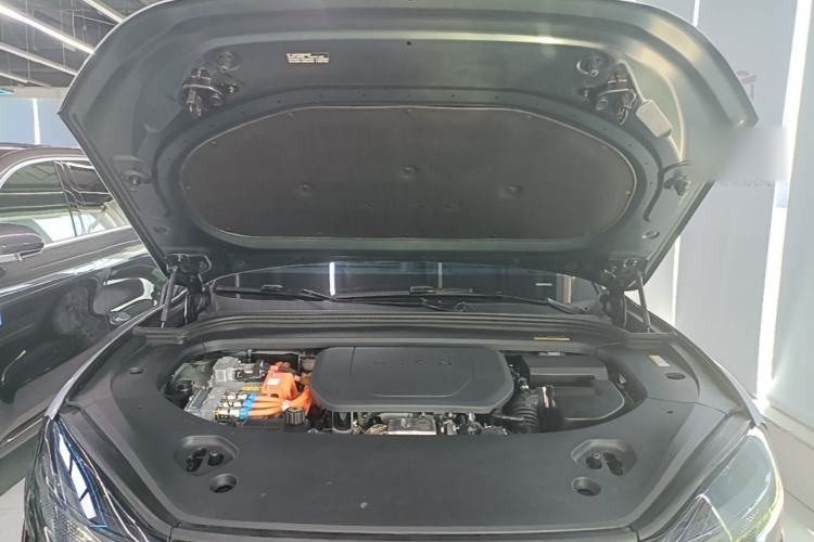 Used Hima AITO M9 2024 Range-Extended Ultra Version 52 kWh 6-Seater Model Engine Bay