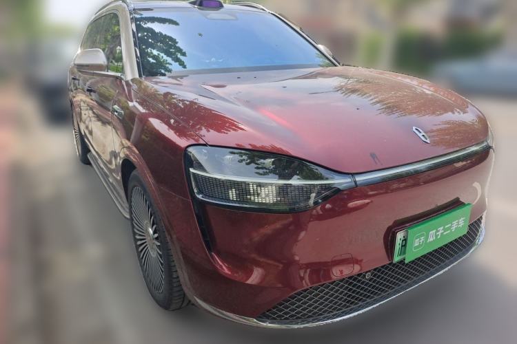 Used Hima AITO M9 2024 All-Electric Ultra Version 100 kWh 6-Seater Model Front Right 45 Deg
