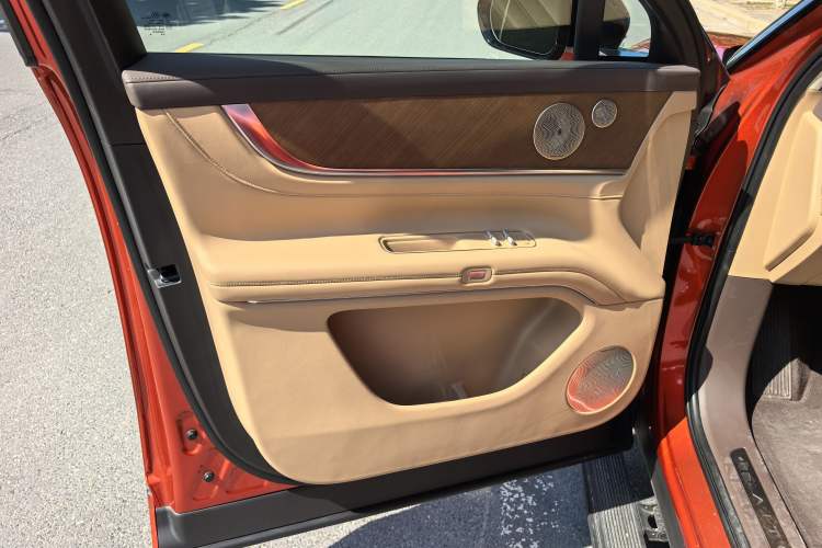 Used Hima AITO M9 2024 Range-Extended Max Edition 42 kWh 5-Seater Version Interior 5