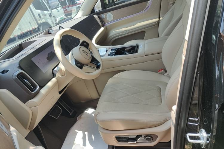 Used Hima AITO M9 2024 Range-Extended Max Edition 42 kWh 5-Seater Version Left Front Seat