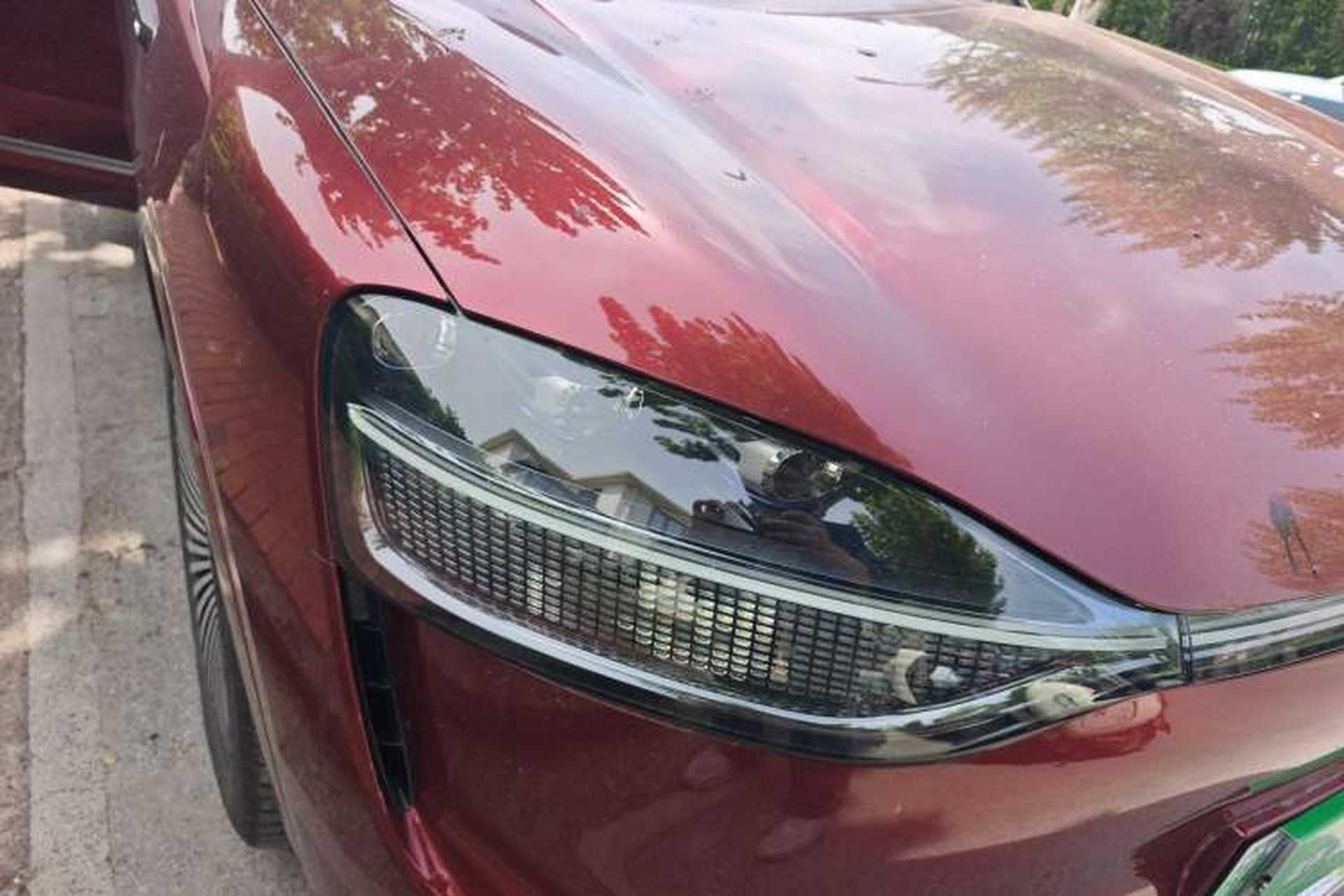 Used Hima AITO M9 2024 All-Electric Ultra Version 100 kWh 6-Seater Model Right Front Headlight