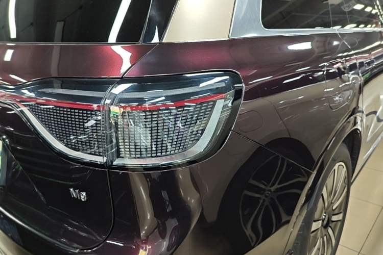 Used Hima AITO M9 2024 Range-Extended Ultra Version 42 kWh 6-Seater Model Right Rear Taillight