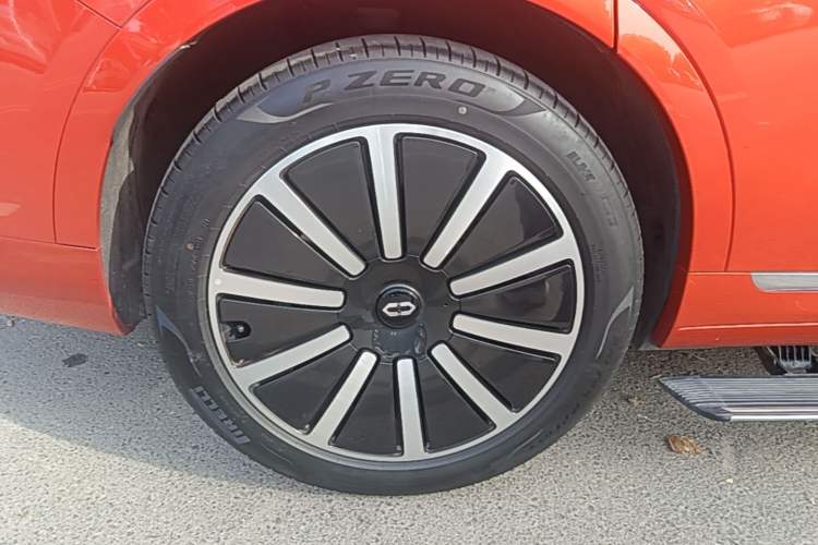 Used Hima AITO M9 2024 Range-Extended Ultra Version 42 kWh 6-Seater Model Right Rear Wheel Hub