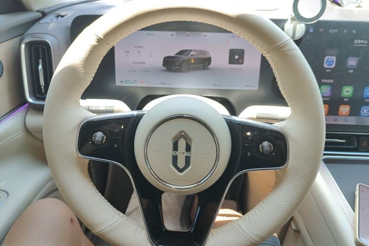Used Hima AITO M9 2024 Range-Extended Max Edition 42 kWh 5-Seater Version Steering Wheel