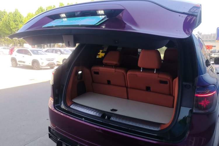 Used Hima AITO M9 2024 Range-Extended Ultra Version 42 kWh 6-Seater Model Trunk
