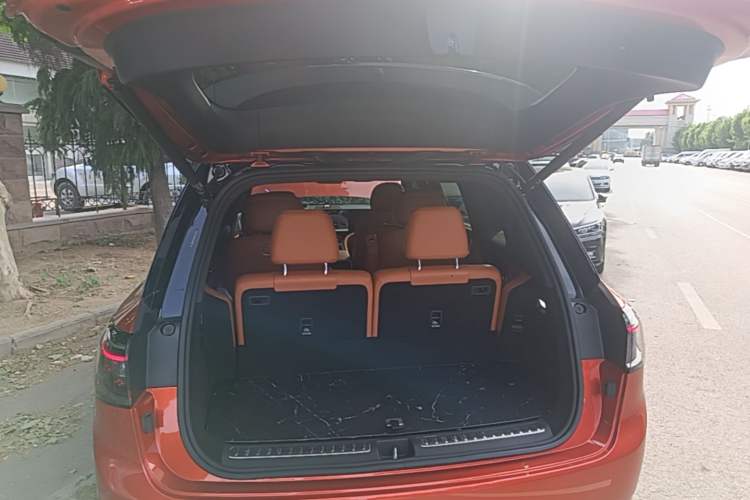 Used Hima AITO M9 2024 Range-Extended Ultra Version 42 kWh 6-Seater Model Trunk
