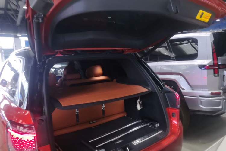 Used Hima AITO M9 2024 Range-Extended Ultra Version 52 kWh 5-Seater Model Trunk