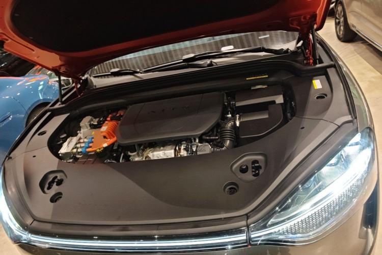 Used Hima AITO M9 2024 Range-Extended Ultra Version 42 kWh 6-Seater Model Engine Bay