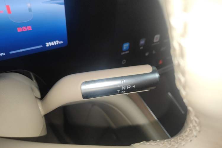 Used Hima AITO M9 2024 All-Electric Max Version 100 kWh 6-Seater Gear Lever