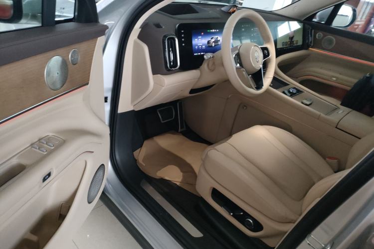 Used Hima AITO M9 2024 All-Electric Max Version 100 kWh 6-Seater Interior 3