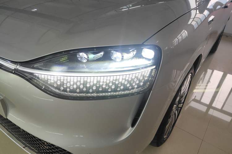 Used Hima AITO M9 2024 All-Electric Max Version 100 kWh 6-Seater Left Front Headlight
