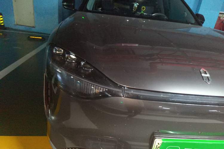 Used Hima AITO M9 2024 Range-Extended Ultra Version 52 kWh 5-Seater Model Right Front Headlight