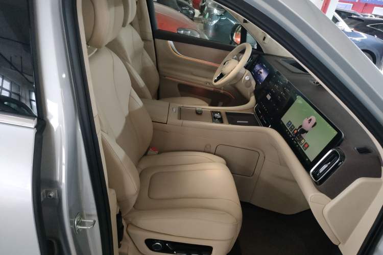 Used Hima AITO M9 2024 All-Electric Max Version 100 kWh 6-Seater Right Front Seat