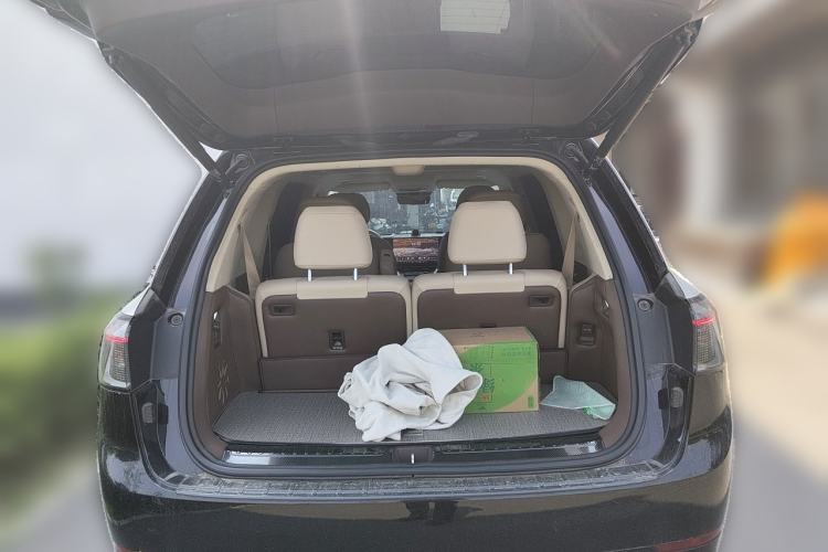 Used Hima AITO M9 2024 Range-Extended Ultra Version 42 kWh 6-Seater Model Trunk