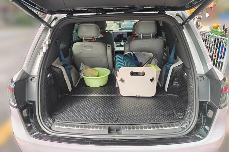 Used Hima AITO M9 2024 All-Electric Ultra Version 100 kWh 6-Seater Model Trunk