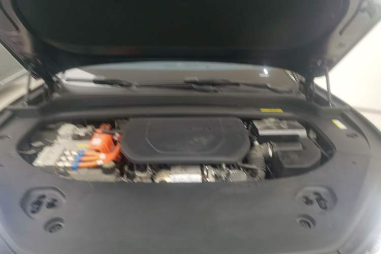 Used Hima AITO M9 2024 Range-Extended Ultra Version 42 kWh 6-Seater Model Engine Bay