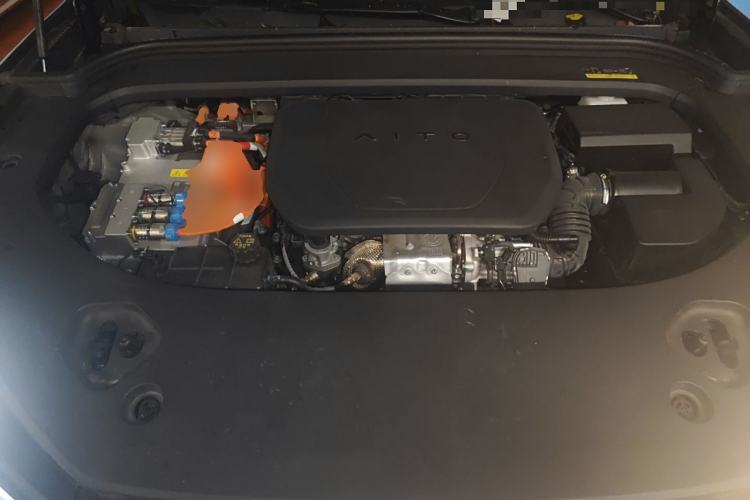 Used Hima AITO M9 2024 Range-Extended Ultra Version 42 kWh 6-Seater Model Engine Bay