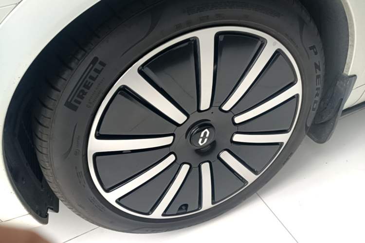 Used Hima AITO M9 2024 Range-Extended Max Edition 42 kWh 6-Seater Version Exterior 4