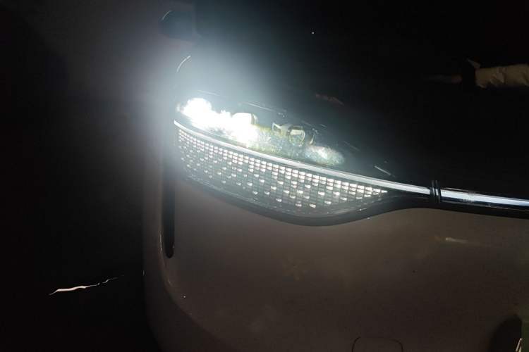 Used Hima AITO M9 2024 Range-Extended Ultra Version 42 kWh 6-Seater Model Exterior 6