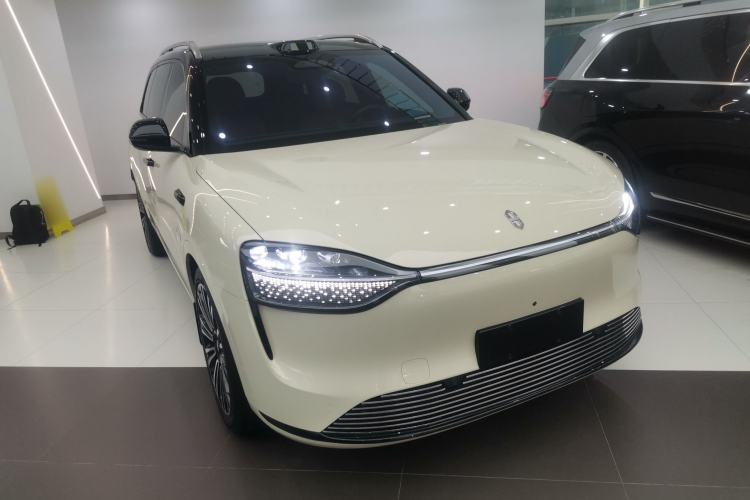 Used Hima AITO M9 2024 Range-Extended Ultra Version 42 kWh 6-Seater Model Front Right 45 Deg