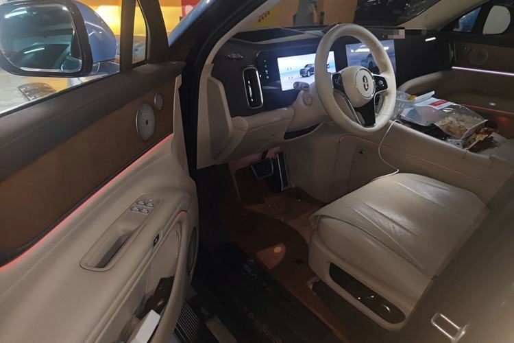 Used Hima AITO M9 2024 Range-Extended Ultra Version 42 kWh 6-Seater Model Interior 3