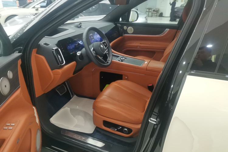 Used Hima AITO M9 2024 Range-Extended Ultra Version 42 kWh 6-Seater Model Left Front Seat