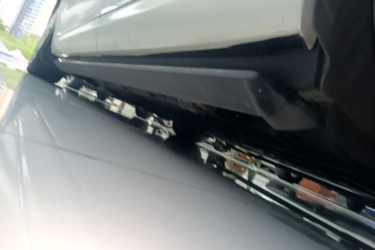Used Hima AITO M9 2024 Range-Extended Max Edition 42 kWh 6-Seater Version Left Side Sill