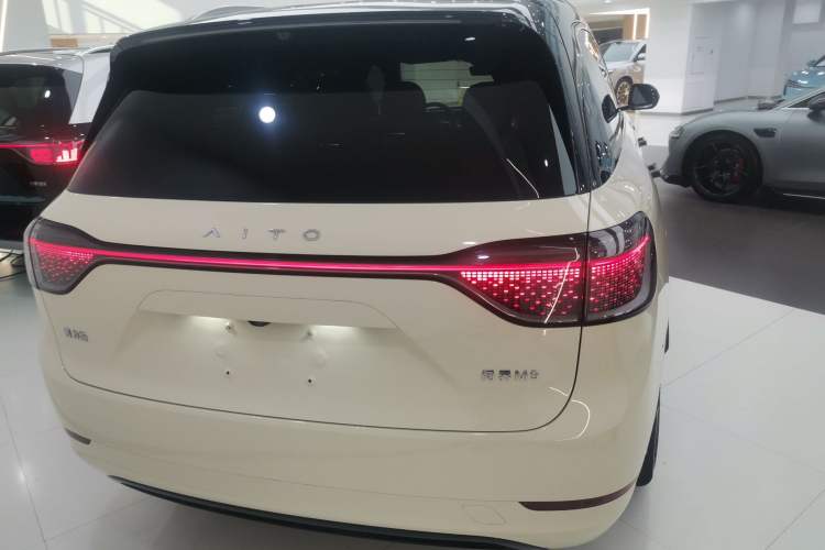 Used Hima AITO M9 2024 Range-Extended Ultra Version 42 kWh 6-Seater Model Rear